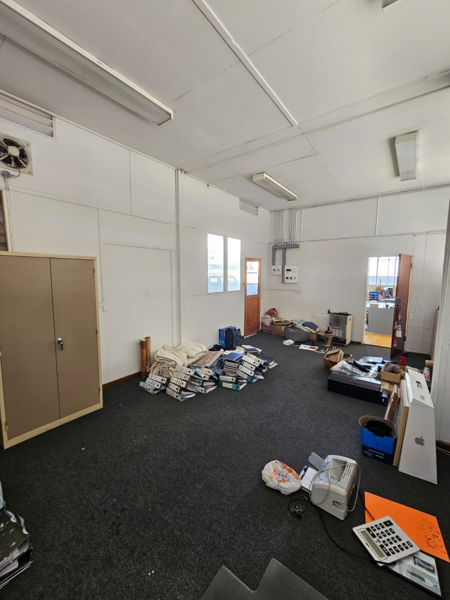 To Let Commercial Property for Rent in Brackenfell Central Western Cape